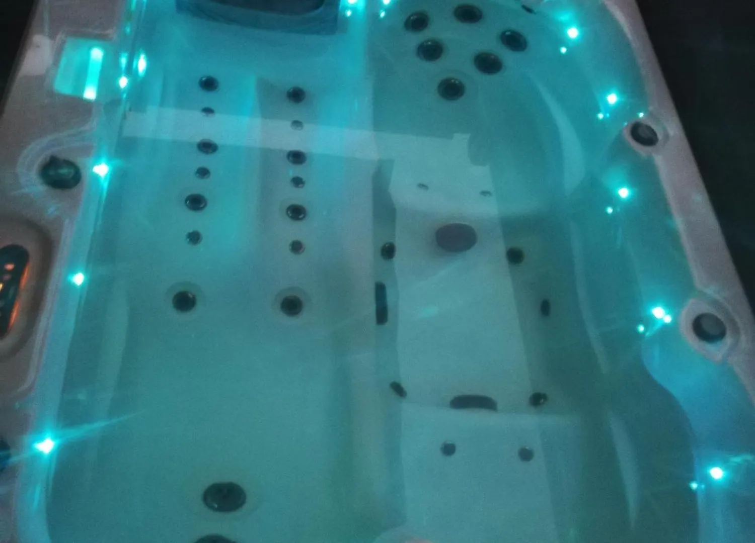 Nueva suite jacuzzi relax beach&mountain Palamós Bed & Breakfast