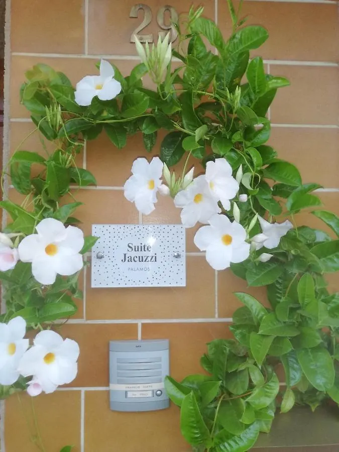 Bed & Breakfast Nueva suite jacuzzi relax beach&mountain Palamós Spanje